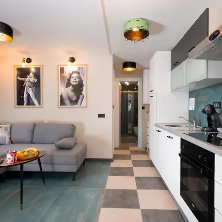 Anabella Iii Apartment *