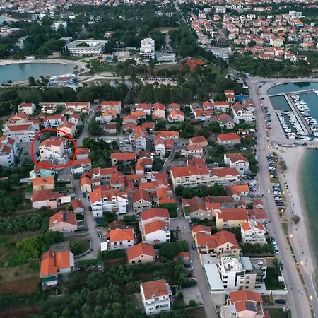 Anabella Iii Apartment *