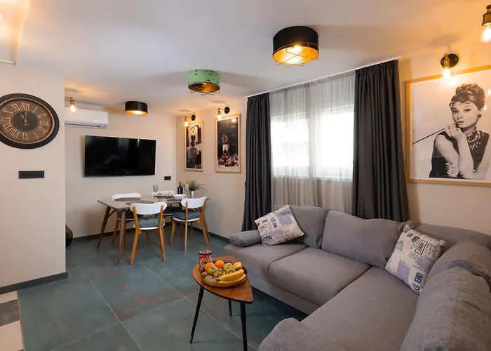 公寓 Anabella Iii 扎达尔